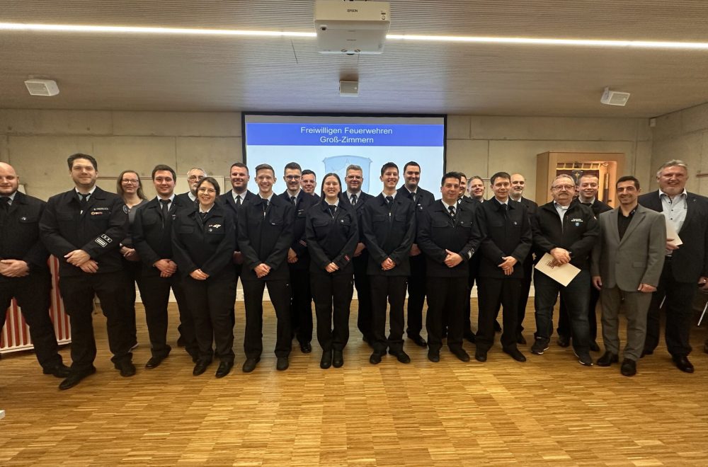 Die geehrten und beförderten Mitglieder der Feuerwehr