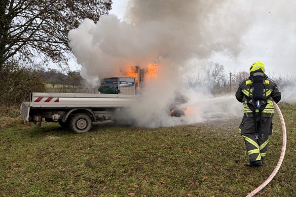 28E60574-9548-4425-B2C6-21BBDCCED1CC