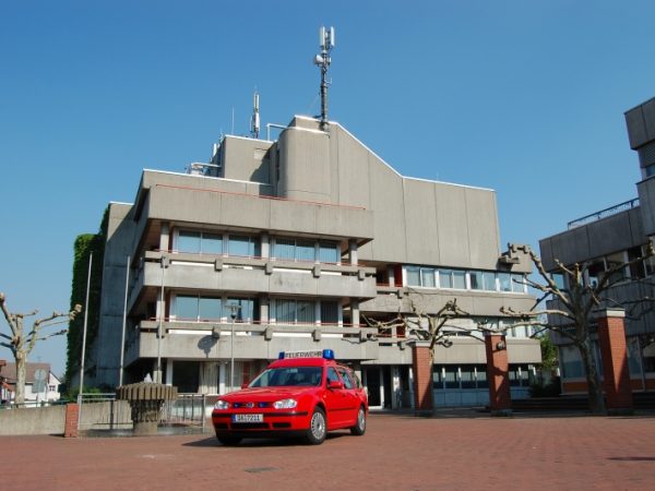 KdoW vor dem Rathaus